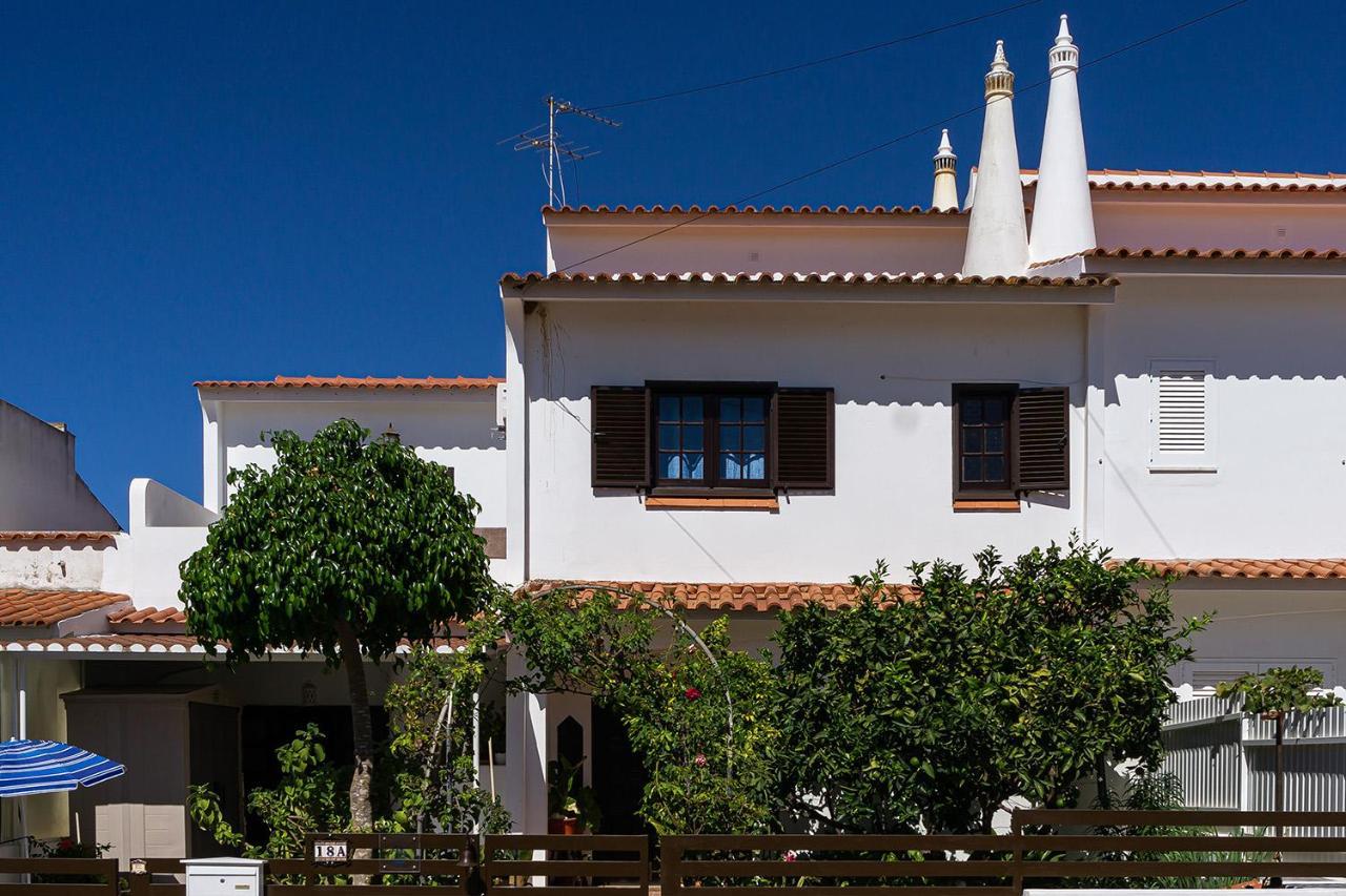 Familia Brito Hotel Porches  Kültér fotó