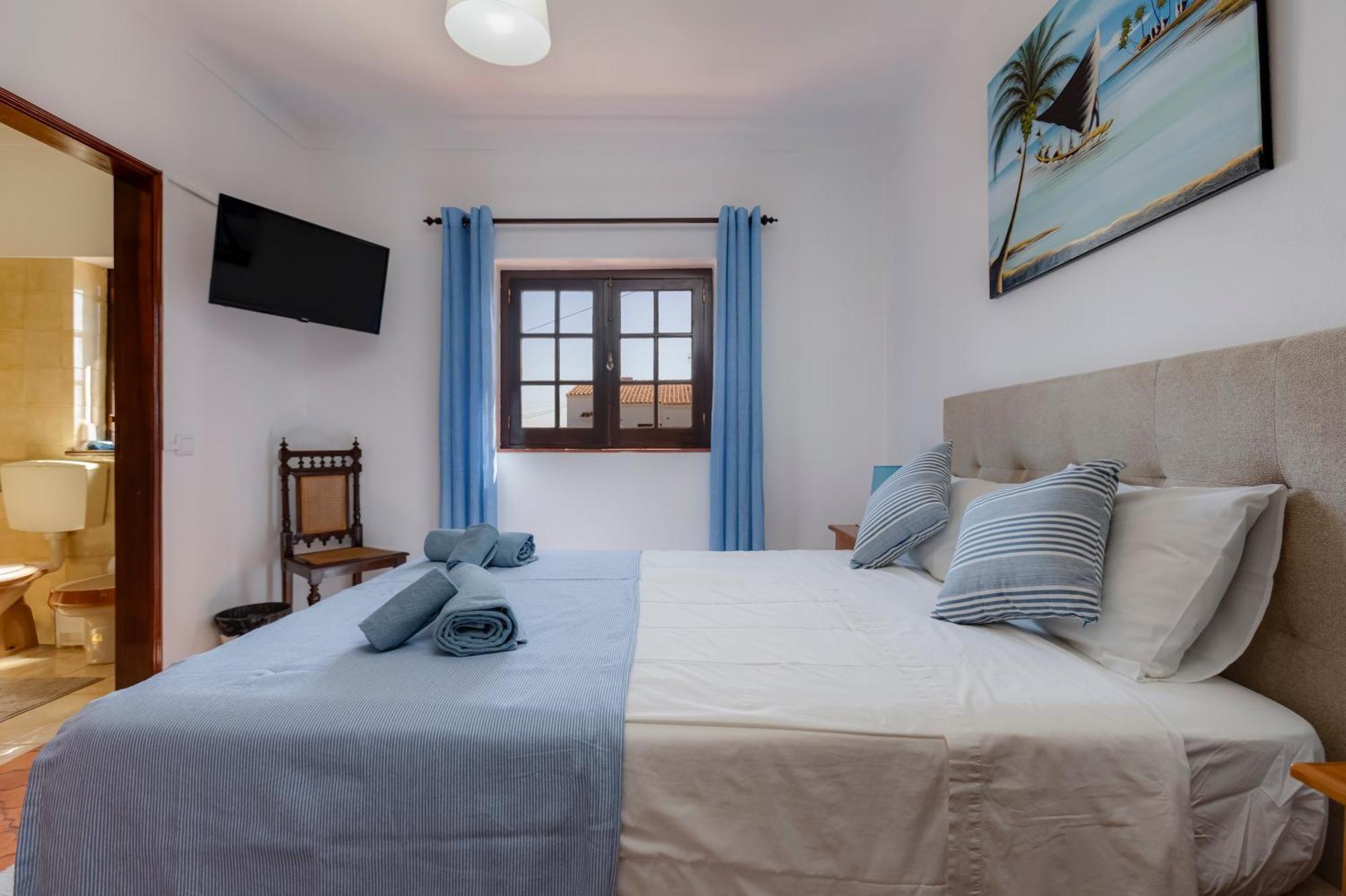 Familia Brito Hotel Porches  Kültér fotó